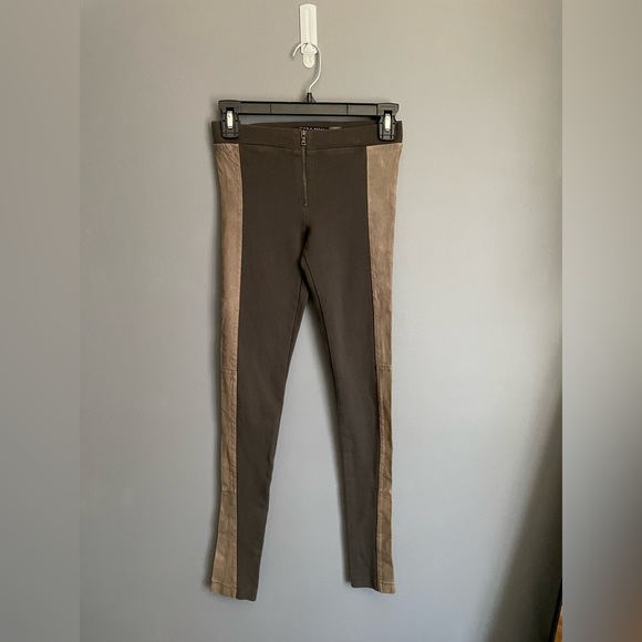 Alice + Olivia Leather Panel Zip Front Leggings - Picture 2 of 6